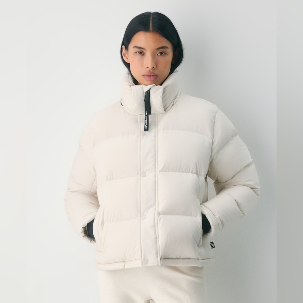 ARITZIA The Super Puff Shorty Matte Pearl XS
